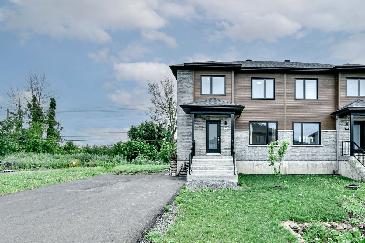 Photograph of the property at 60 Av. des Pins in Salaberry-de-Valleyfield (Salaberry-de-Valleyfield)